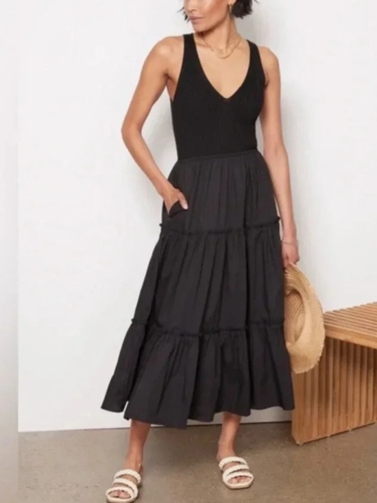Evereve Dresses & Skirts - Evereve Arya V Neck Sleeveless Long Black Dress Womens Size Small
